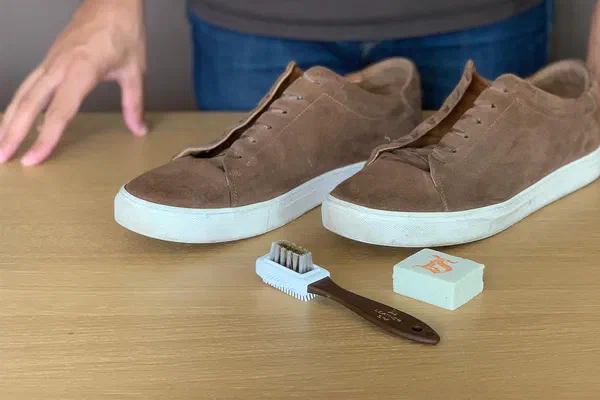 Comment nettoyer des chaussures en daim et nubuck | LEATHER SPA